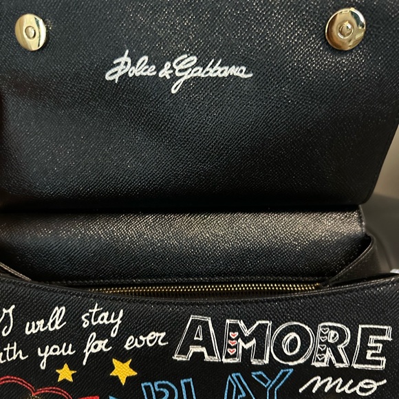 Dolce & Gabbana Graffiti Handbag with shoulder strap. - Picture 6 of 10